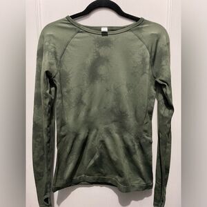 NWOT Zella “Wick It” Seamless Stretch Long Sleeve Tee, Size M